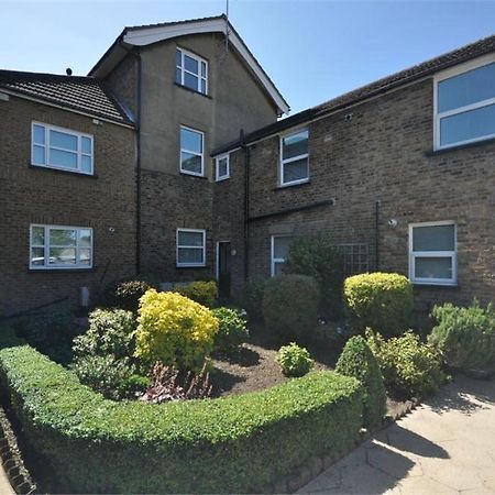 Thames View Apartments Staines-upon-Thames Exterior foto